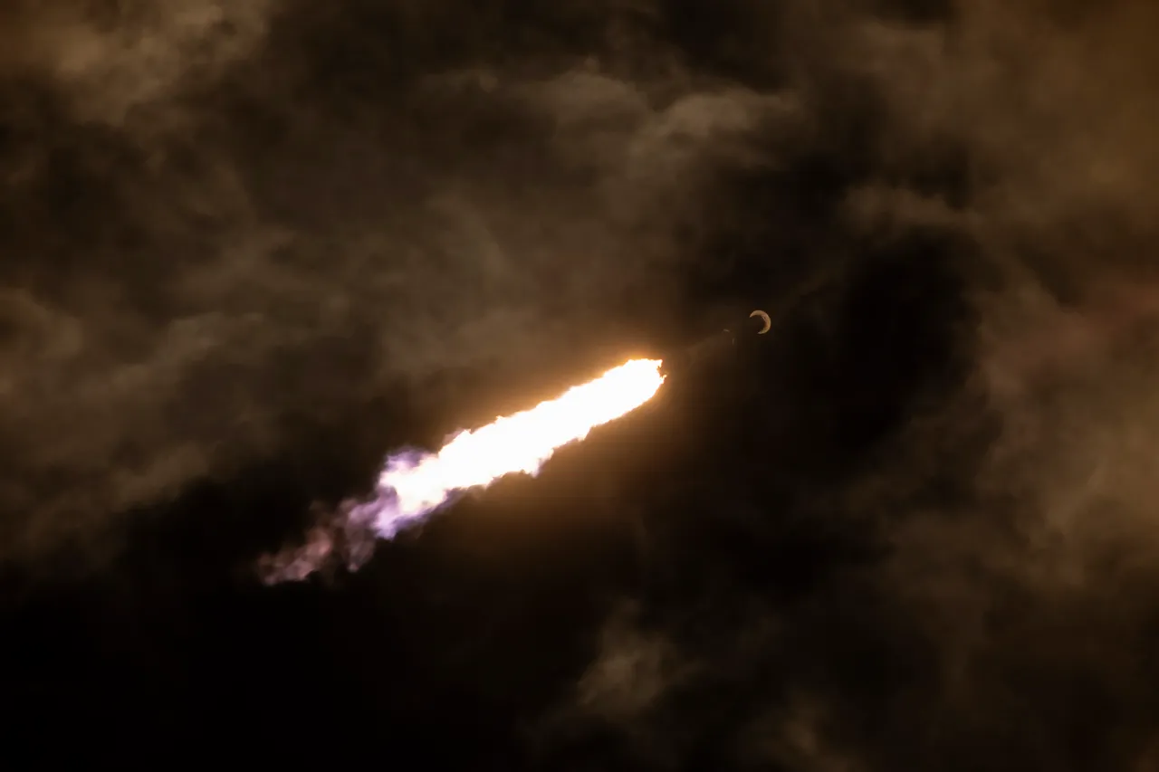 SpaceX вывела на орбиту новую партию спутников Starlink