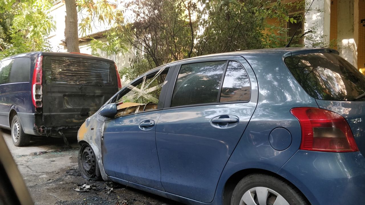 В Кишиневе ночью сгорел автомобиль марки Toyota, еще один был поврежден