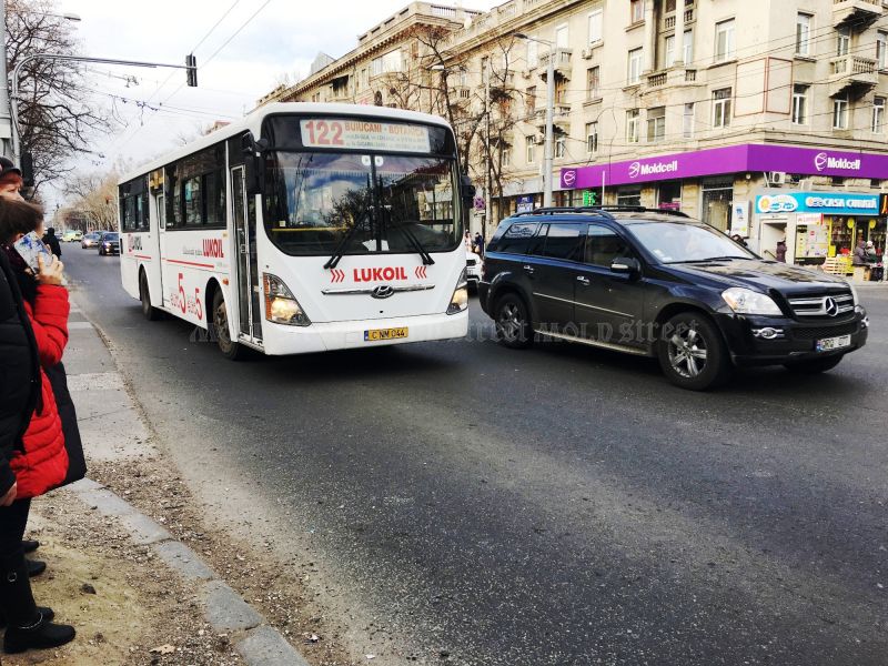 Примэрия Кишинэу ежегодно тратит 400 млн леев на субсидирование двух убыточных предприятий
