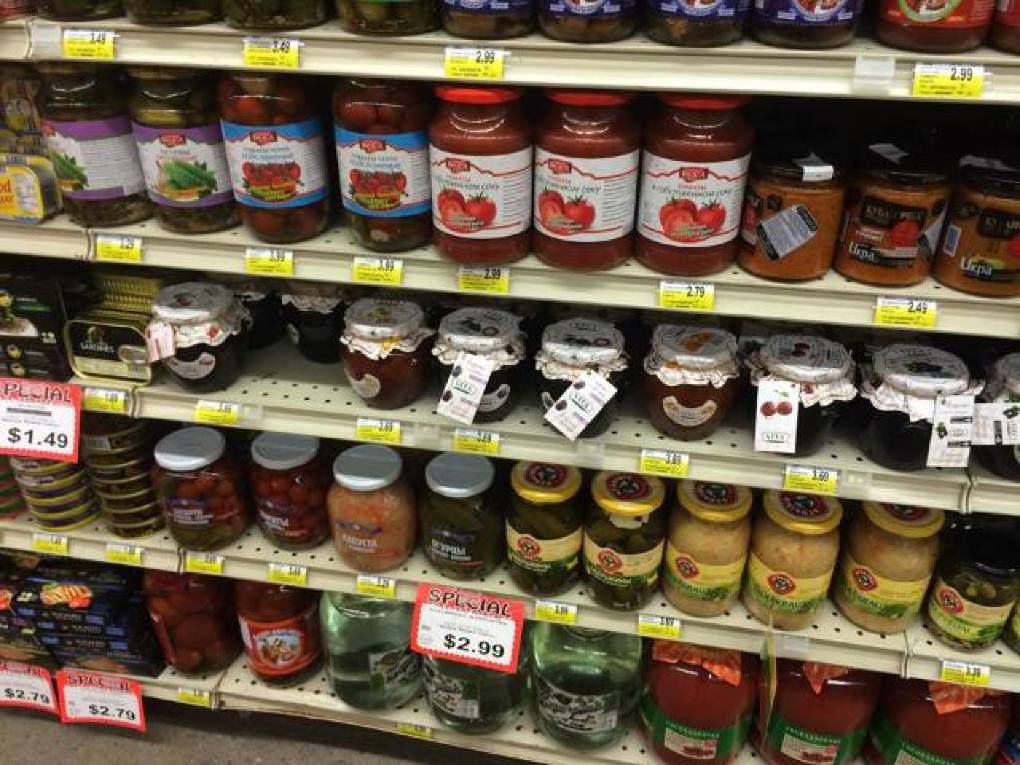 Sucuri și dulcețuri moldovenești în magazinele din Chicago. Ce preţuri au