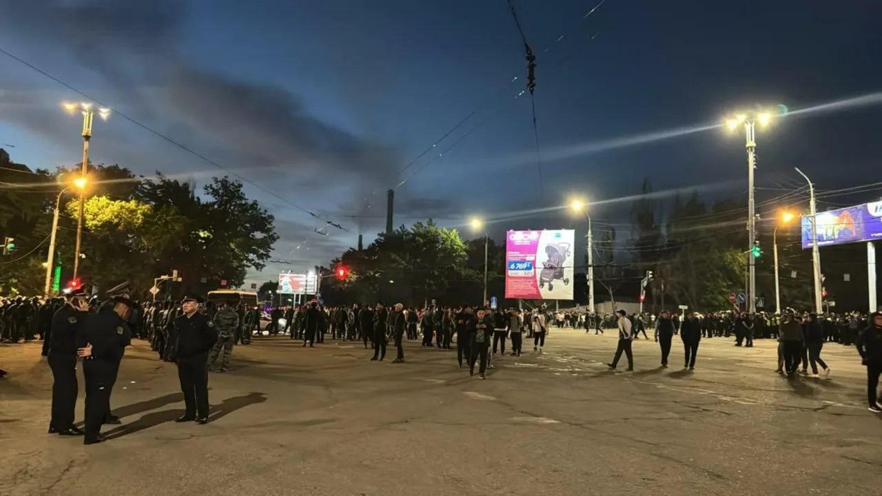 В ходе беспорядков в Бишкеке в ночь на 18 мая пострадали 29 человек