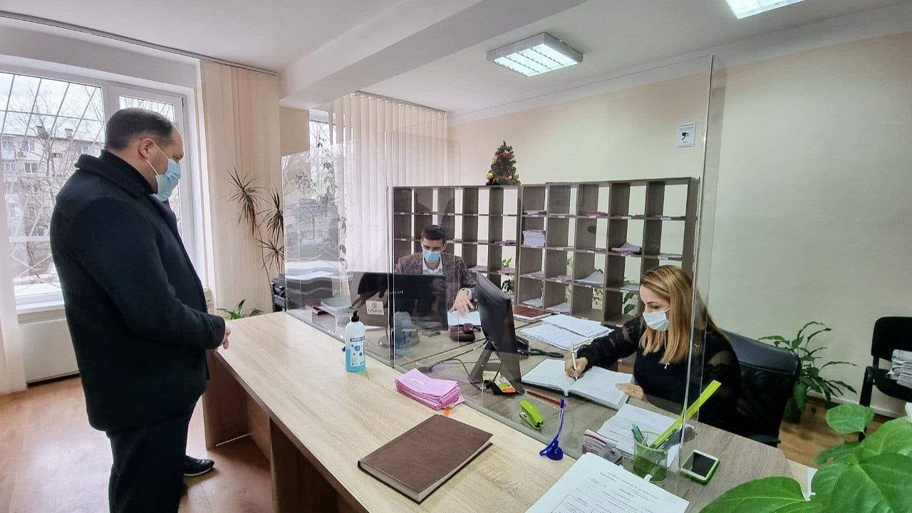 Чебан и Нагачевский подали предварительный иск против правительства