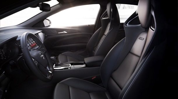 Opel показал самую мощную версию Insignia GSi