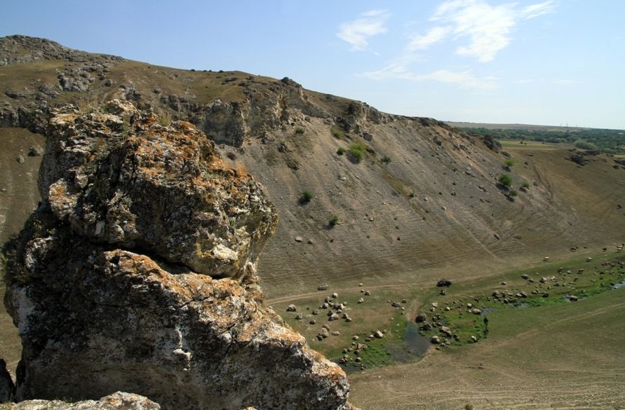Destinații de weekend: 11 defileuri din Moldova pe care trebuie să le vezi