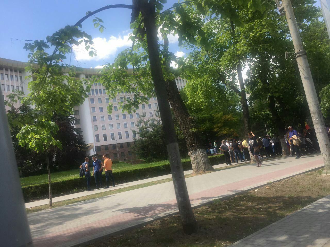 Protestul împotriva schimbării sistemului electoral a suferit eșec total