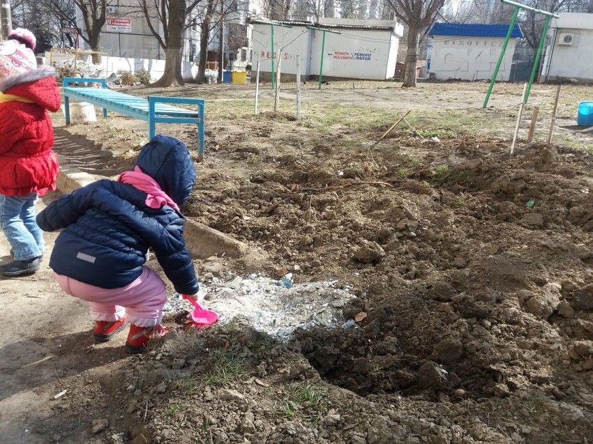 Послание Дорину Киртоакэ: Посмотрите, с чем играют дети в Кишиневе