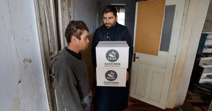 A.S.I.C.S.: Прихожане монастыря Курки получили продуктовые наборы