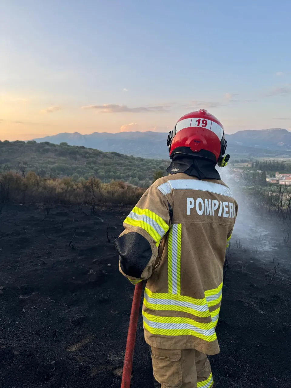 Pompierii moldoveni continuă lupta împotriva incendiilor din Grecia