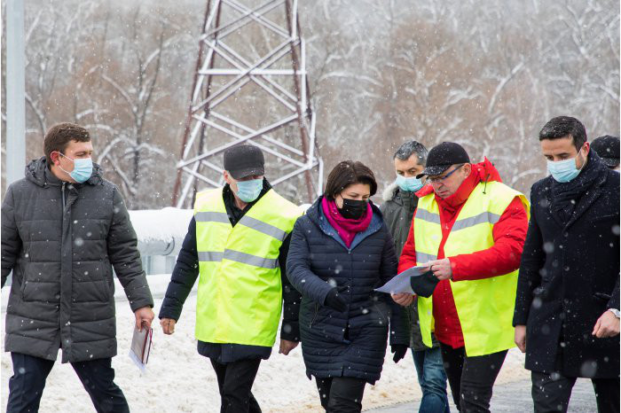 Новый мост на Балканском шоссе в Кишиневе до сих пор не освещен фонарями
