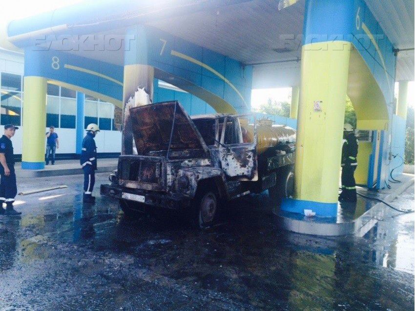 В Бельцах на газозаправочной станции загорелся молоковоз