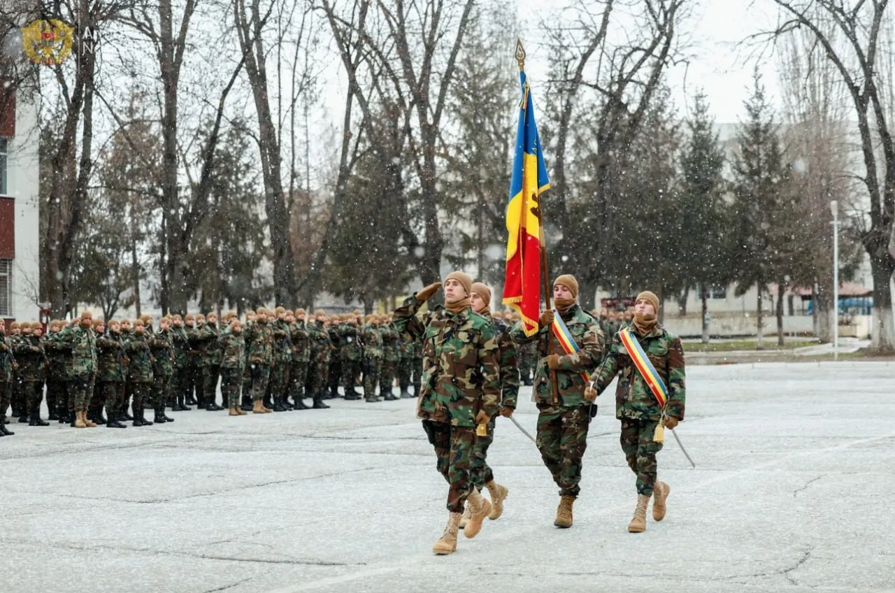 Peste 200 de soldați au depus jurământul militar în Moldova