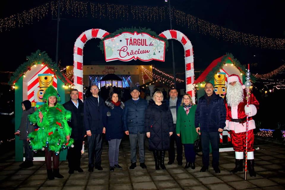 Сотни кишиневцев посетили открытие Рождественской ярмарки у Кафедрального собора