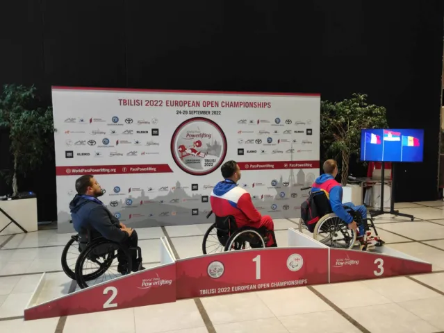 Молдавские спортсмены завоевали медали на парачемпионате Европы по пауэрлифтингу