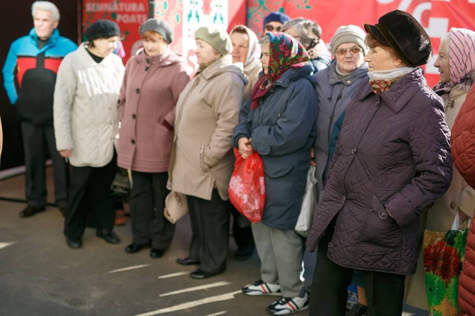 Инна Попенко проинспектировала первый социальный магазин в Кишиневе