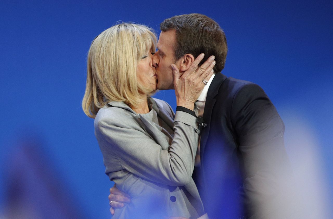 Cum arată mama lui Macron, de aceeaşi vârstă cu soţia lui. Nici acum nu a acceptat căsătoria lor