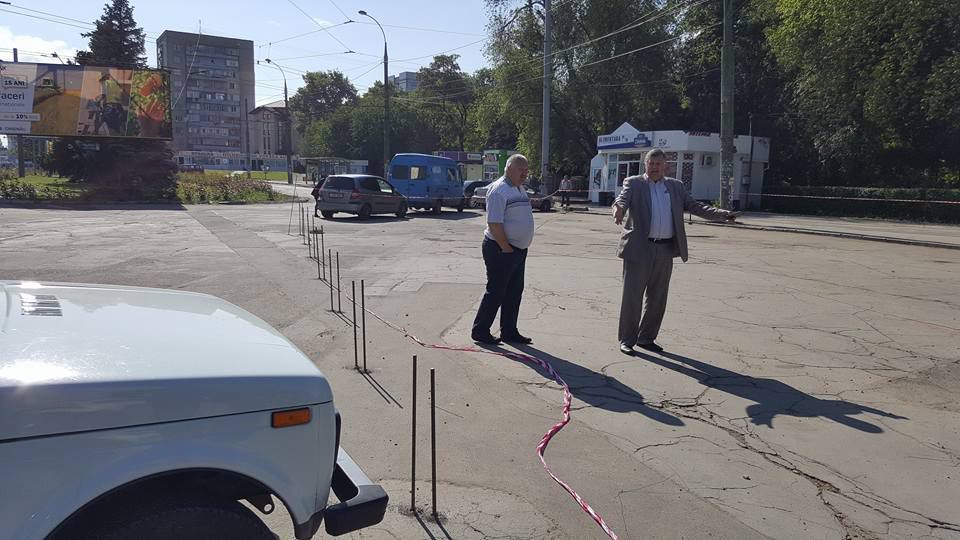 В парке на Скулянке началось строительство заправки