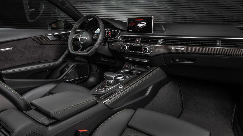 Audi представила на мотор-шоу в Нью-Йорке обновленный Audi RS5 Sportback