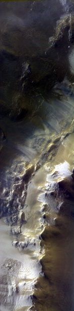 ExoMars прислал первые цветные снимки Марса