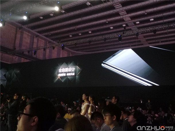 В Китае выпустили смартфон с огромной батареей