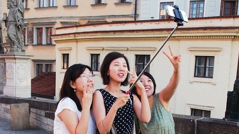 Юрист прокомментировал запрет на фотосъемку людей в ЕС