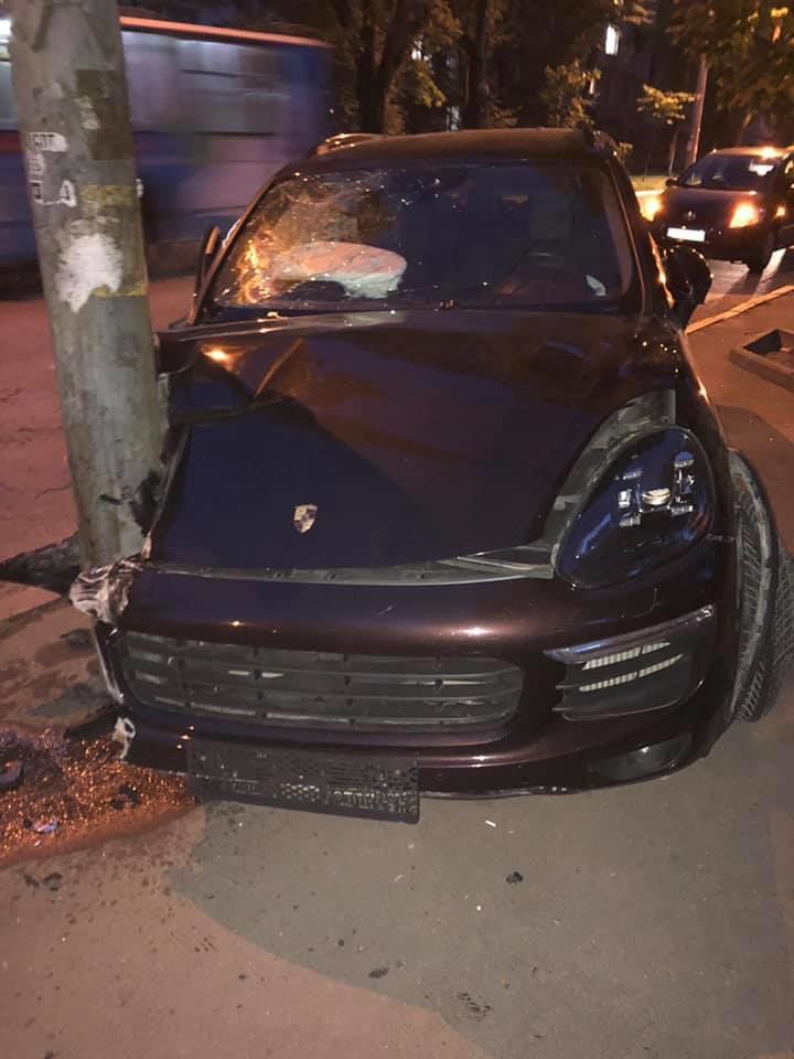 Полиция о ДТП с Porsche на Телецентре: Гонки не было