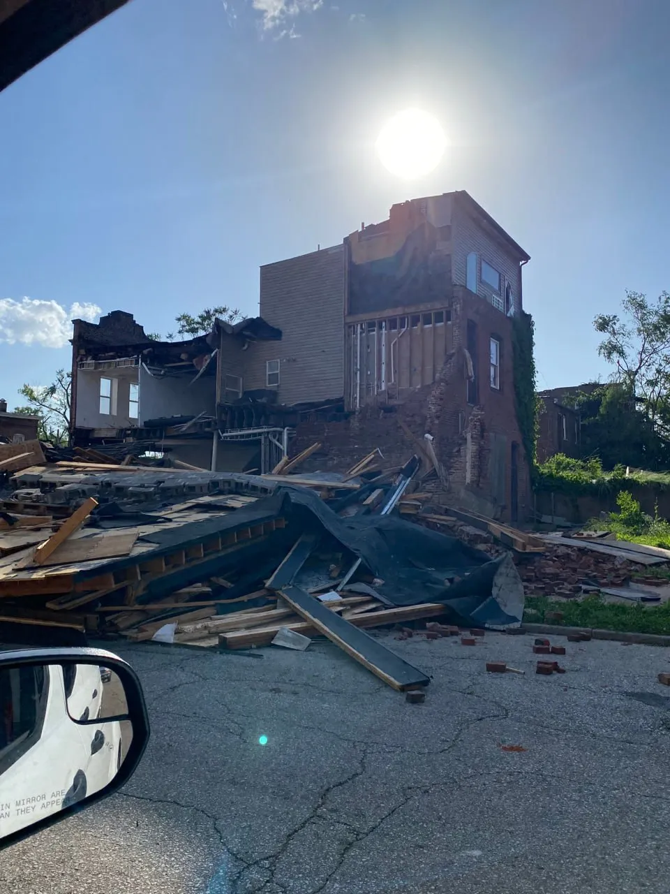 O tornadă devastatoare a lovit un stat din SUA: Sunt înregistrate decese