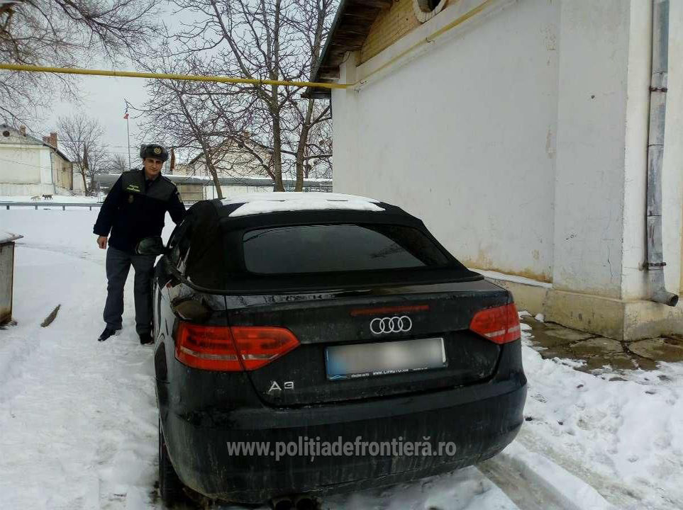 Румынские пограничники оставили молдаванку без Audi A3, который был в розыске