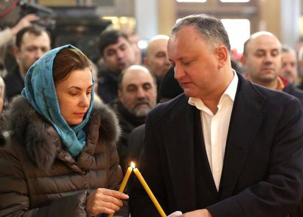 Igor Dodon și prima doamnă, Galina, au participat la slujba de Bobotează