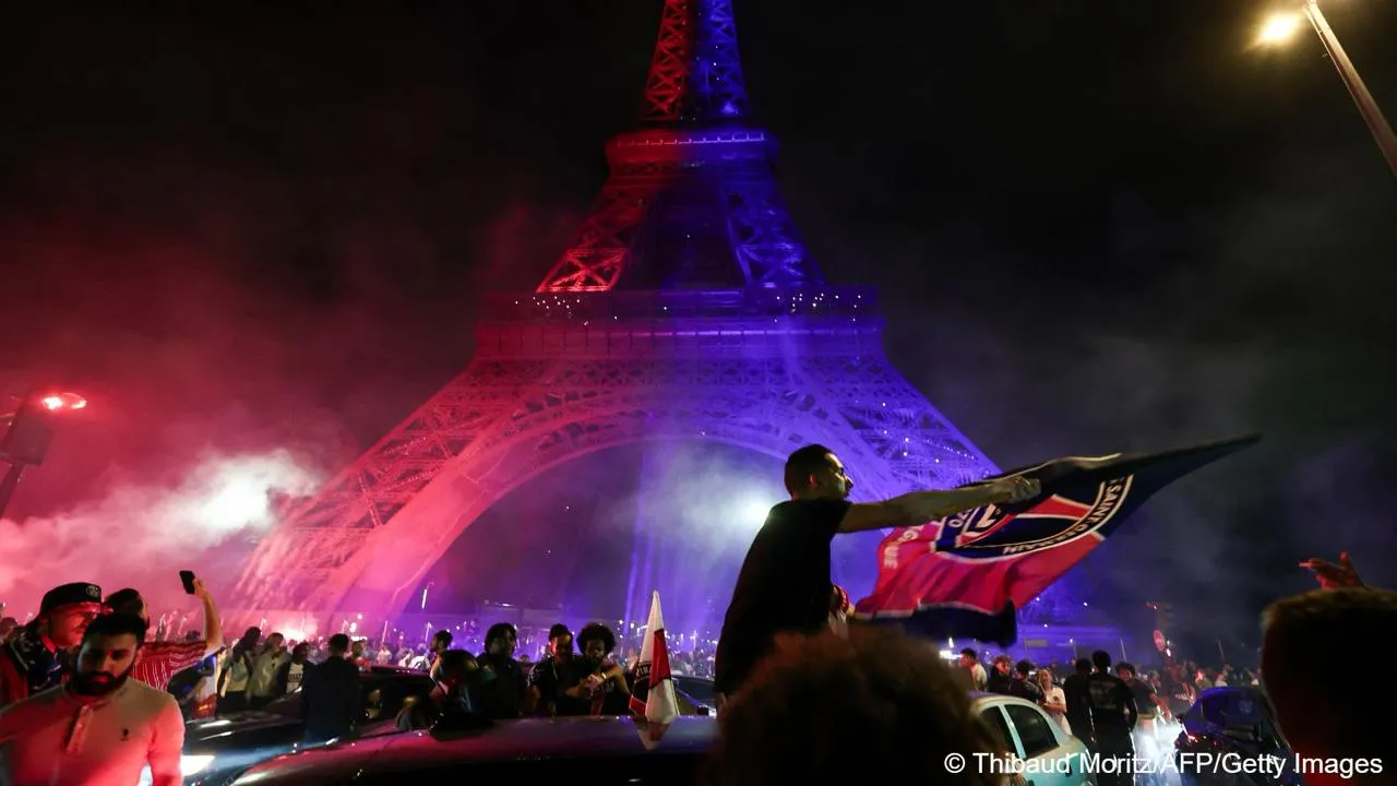 Revolte la Paris după victoria PSG: Sute de persoane, arestate