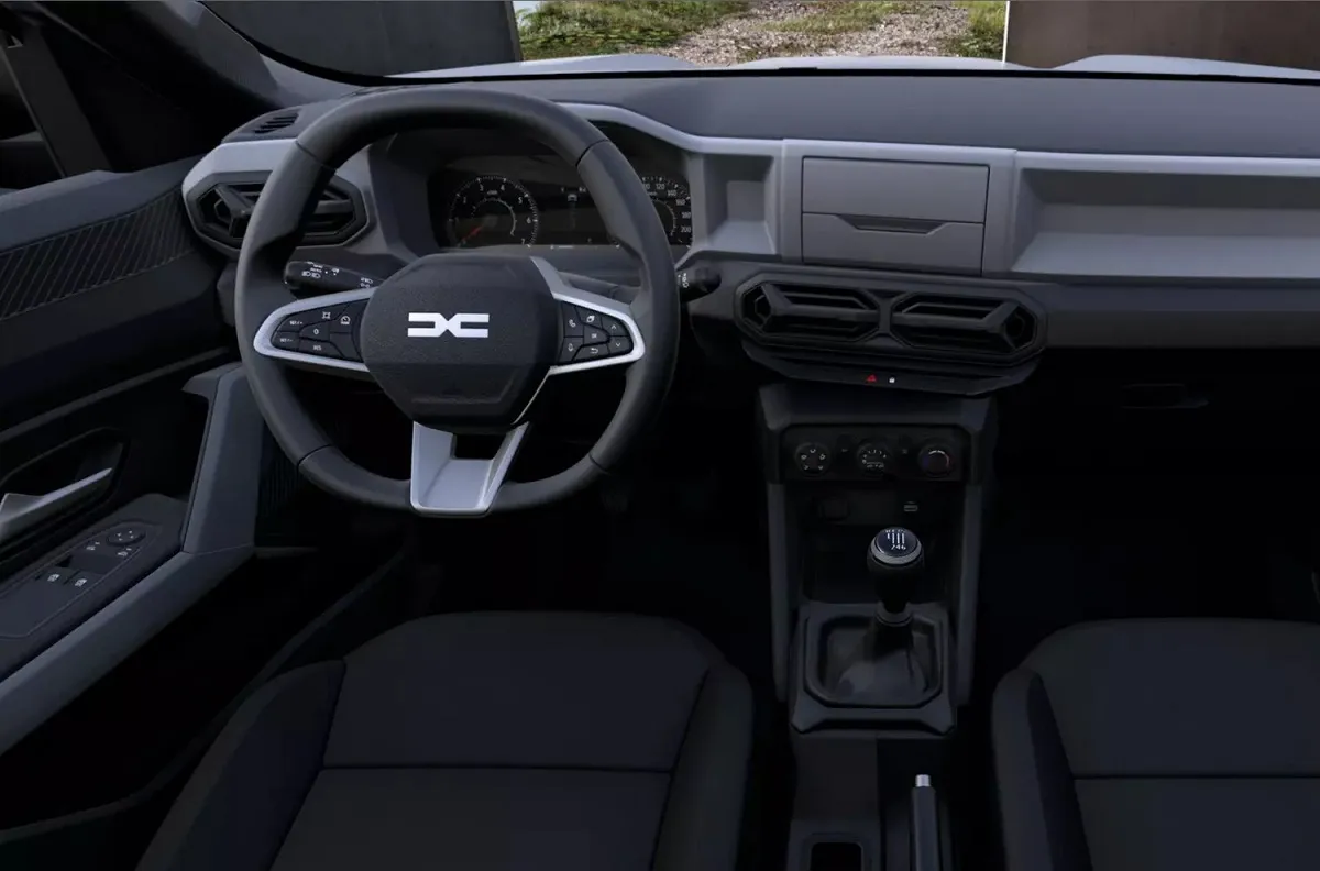 Новый Duster 2024 получил доступную начальную версию Essential