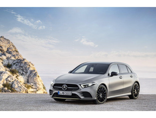 Mercedes a publicat primele fotografii cu noul model A-Class