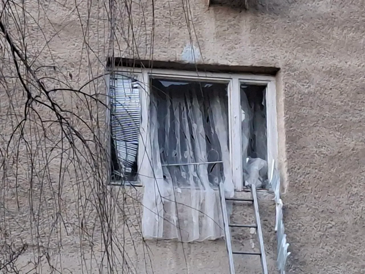 Explozie într-un apartament din Capitală: Mai multe persoane au fost rănite