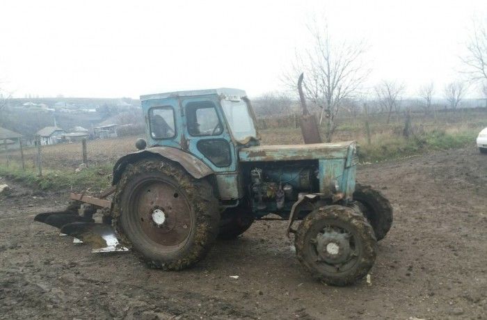 Трактор сбил женщину насмерть в Единцах