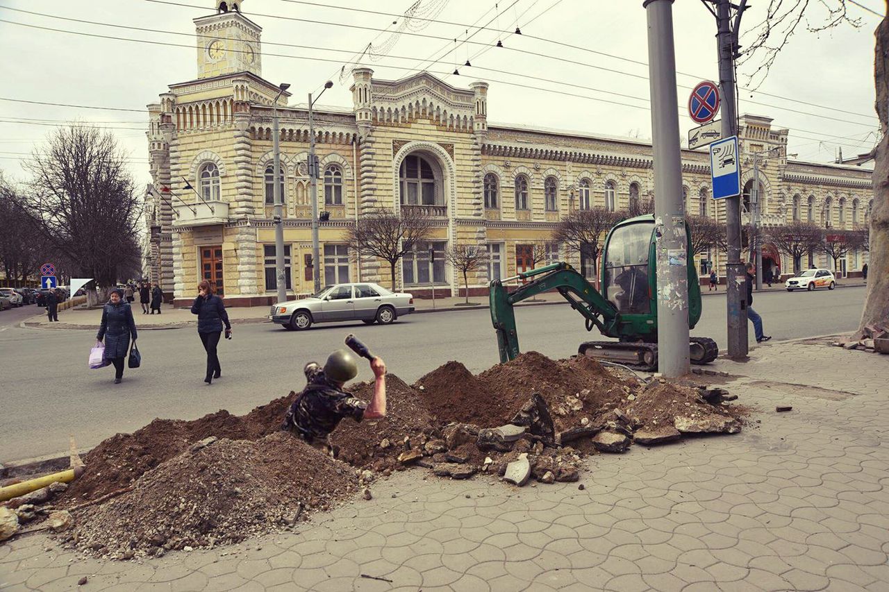 Кишиневцы иронизируют над очередной траншеей на бульваре Штефана чел Маре