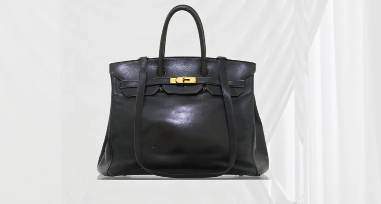 Сумку Birkin, проданную за рекордные $10 млн, выставили на всеобщее обозрение