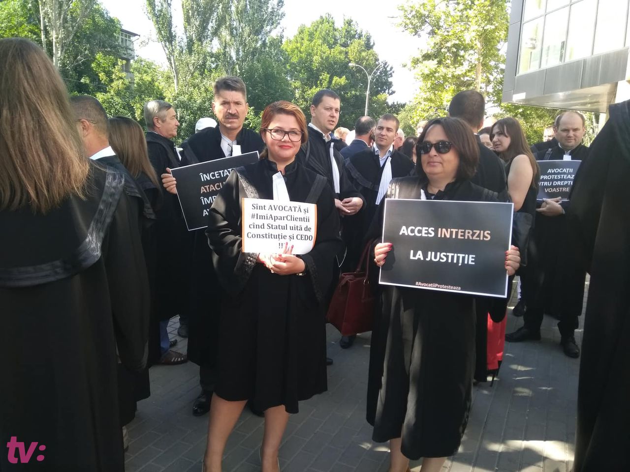Перед Апелляционным судом проходит протест адвокатов против чрезмерного применения арестов