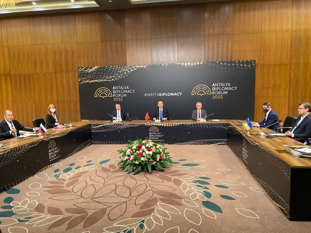 Кулеба: Россия и Украина не договорились о прекращении огня