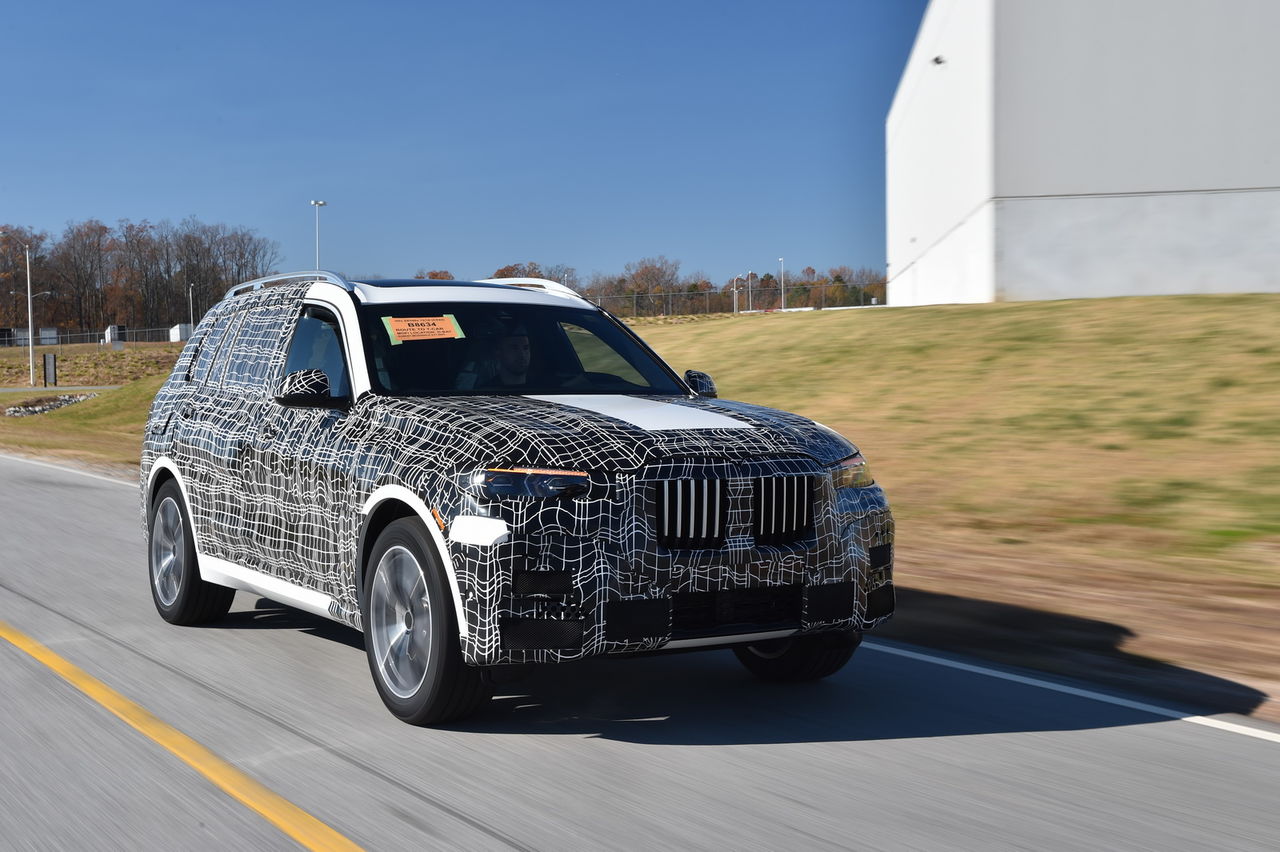 Gigantul BMW X7 e pe drum. Primele prototipuri au fost deja construite