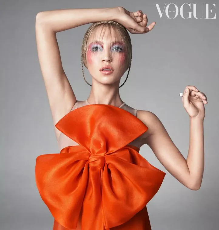 Дочь Кейт Мосс впервые снялась для обложки Vogue и рассказала о детстве