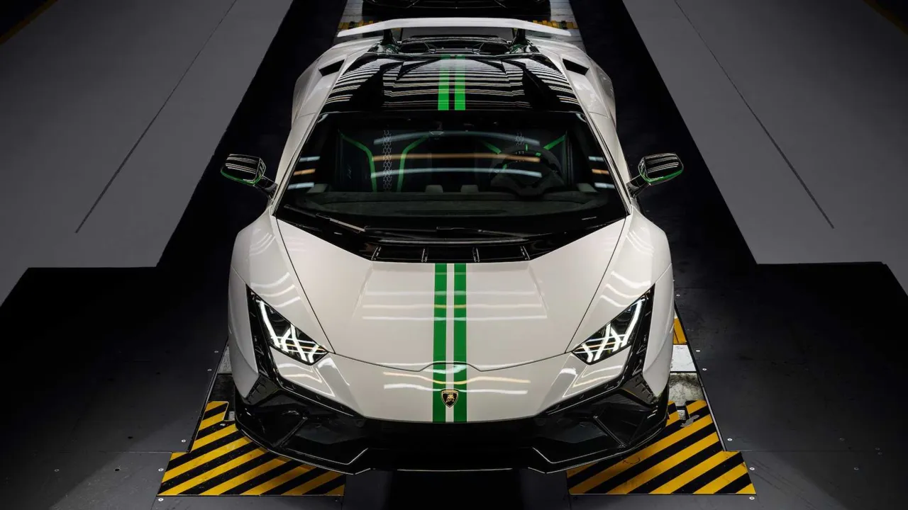 Lamborghini представили юбилейные суперкары Huracan