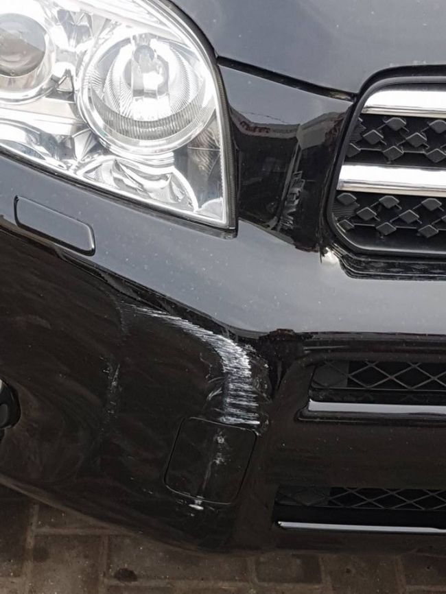 Şi-a parcat maşina, iar cand a iesit din magazin automobilul era lovit