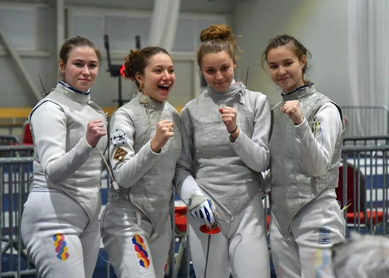 Sportivele moldovenești au câștigat trei medalii de aur la Cupa Mondială de scrimă