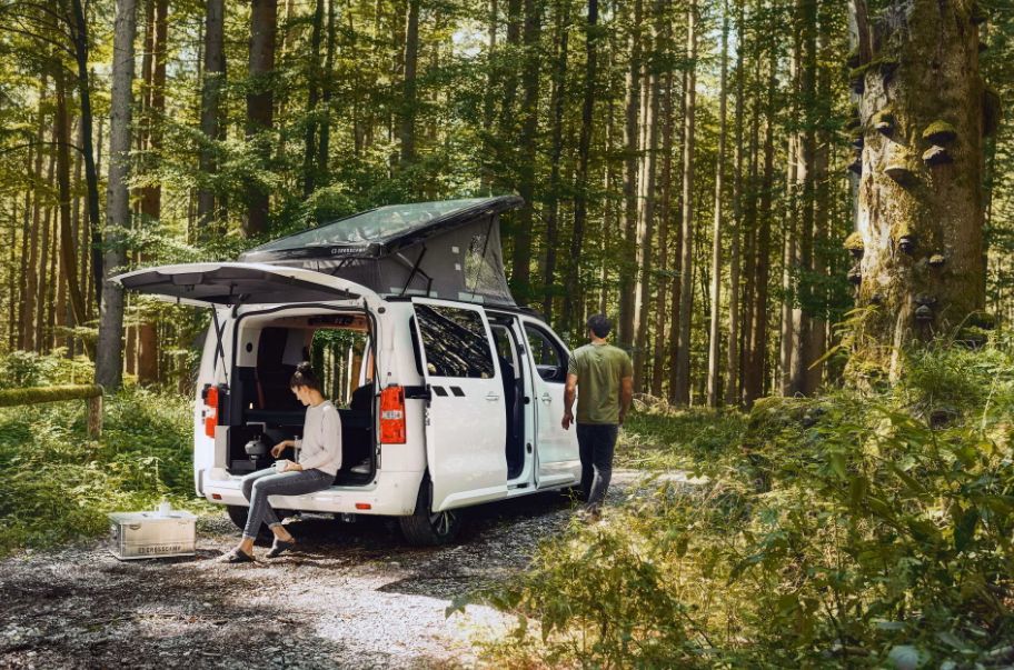 Opel Zafira Life превратили в дом на колесах