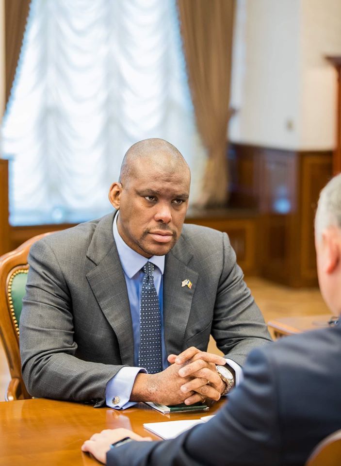 Додон рассказал Хогану о риске отставки правительства