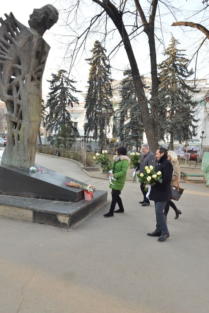 De Ziua Naţională a Culturii, Primăria Chişinău l-a omagiat pe Mihai Eminescu
