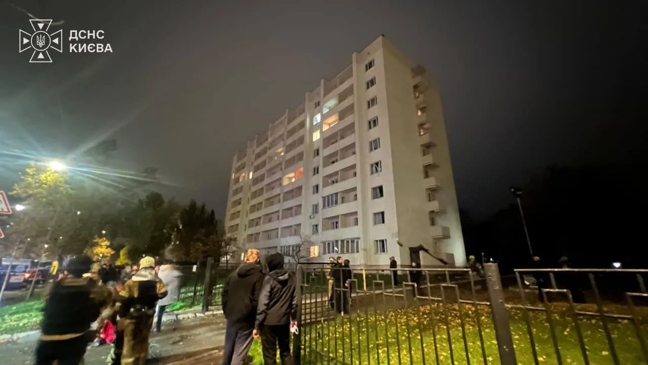 Россия обстреляла Киев и ударила по Южному мосту через Днепр