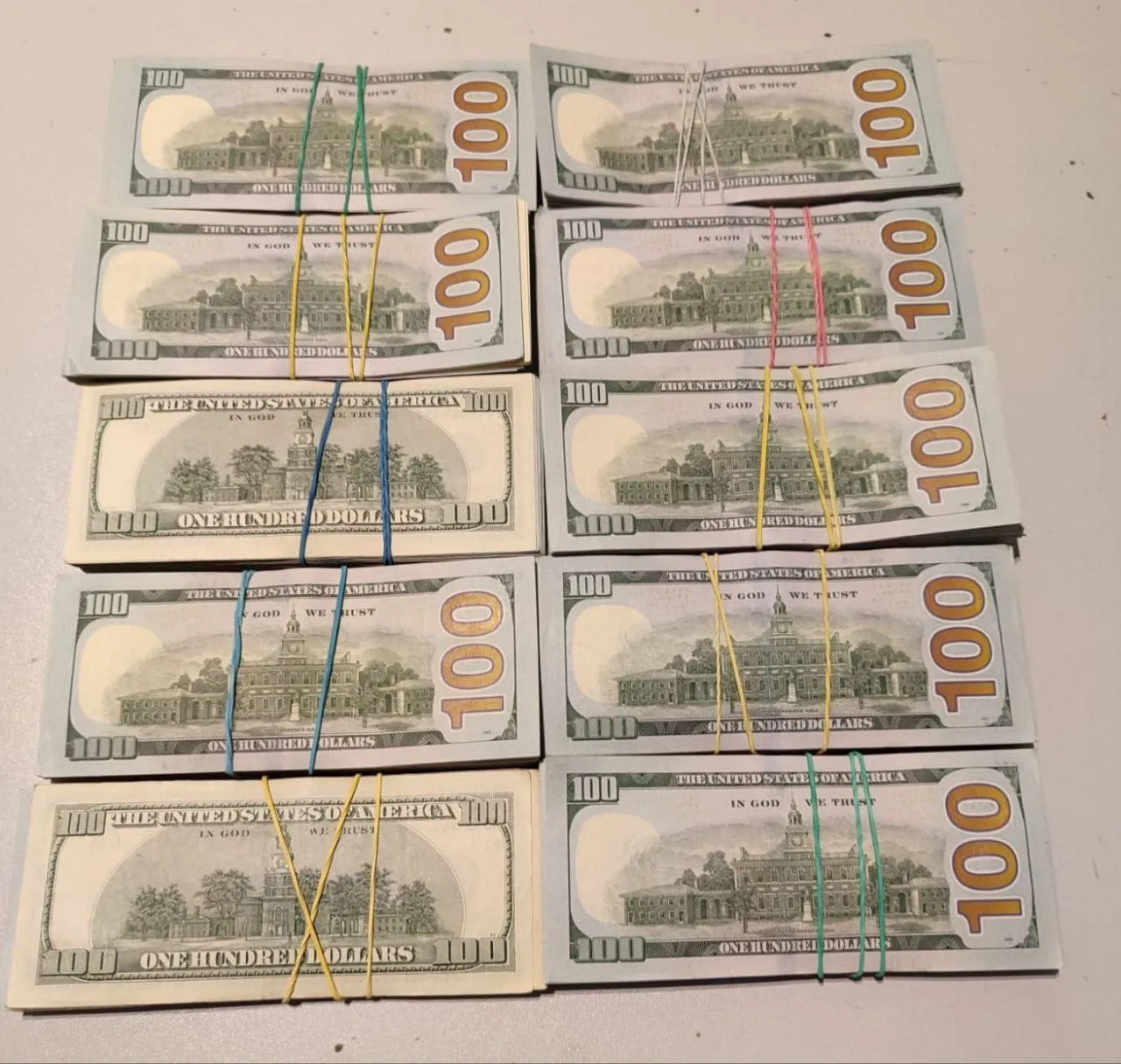 Гражданин Иордании пытался незаконно вывезти из Молдовы $96 тысяч