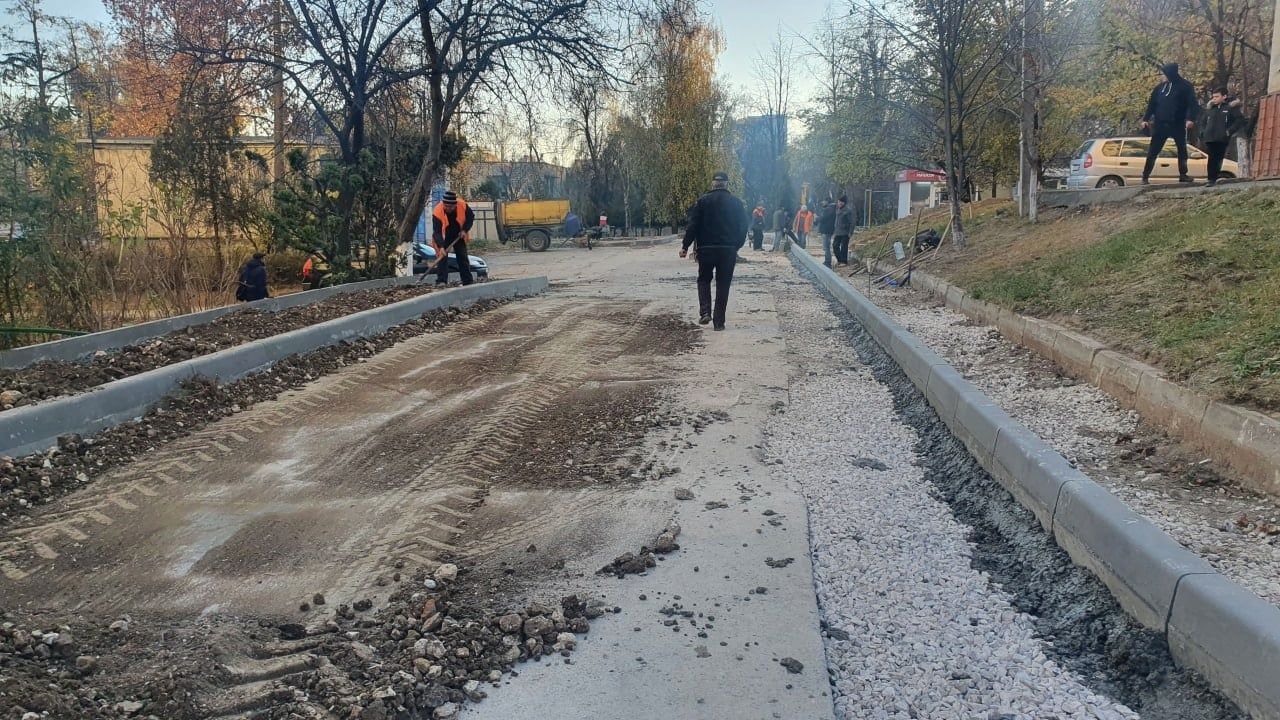 Чебан: В столице продолжается ремонт подъездных путей и тротуаров