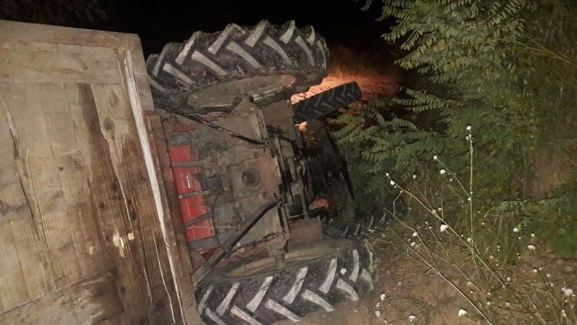 В Хынчештах перевернулся трактор: пострадавший госпитализирован