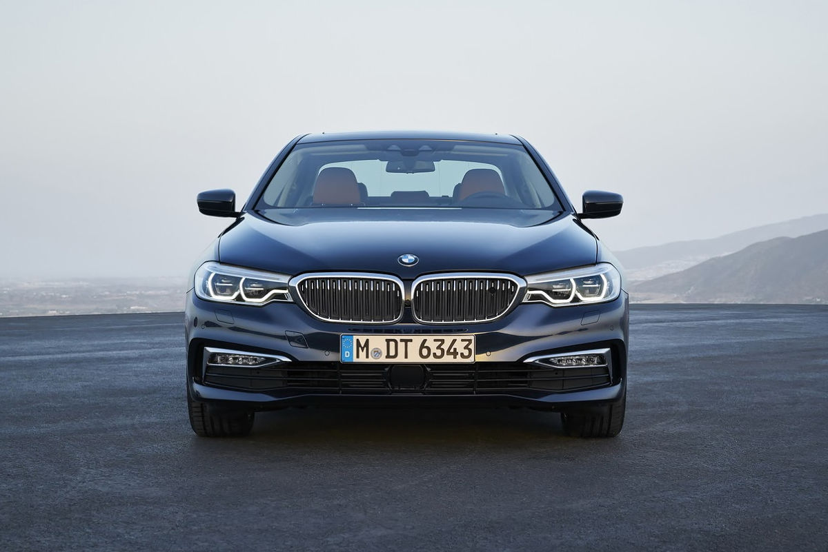 BMW представила 5-Series нового поколения под индексом G30